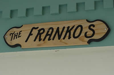 frankos_sign.jpg 9.3K